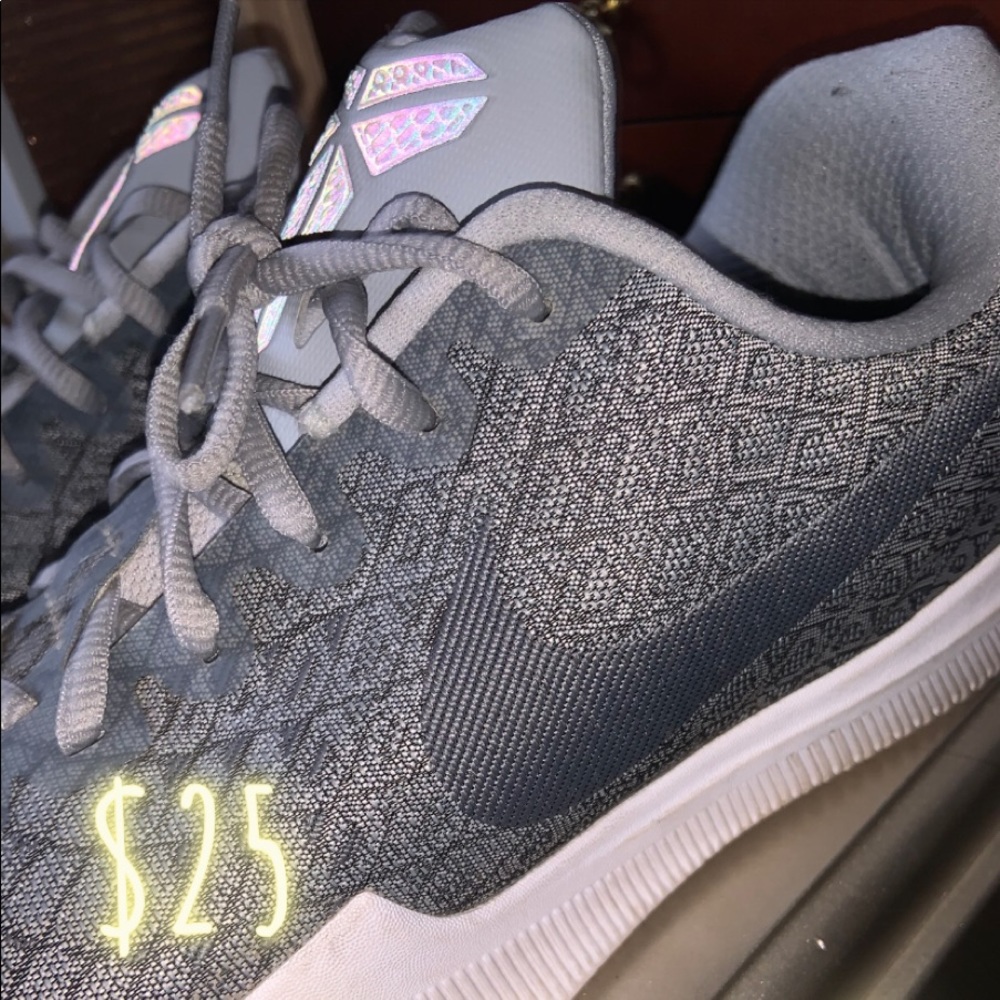 Running shoes